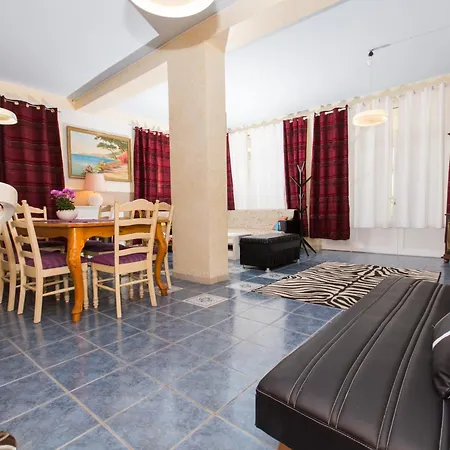 Premium Apartment *